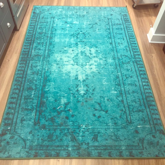 Rug - Picture 1 of 1